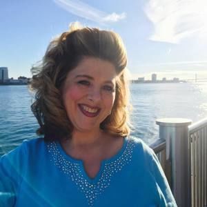 Meet your Posher, Julie